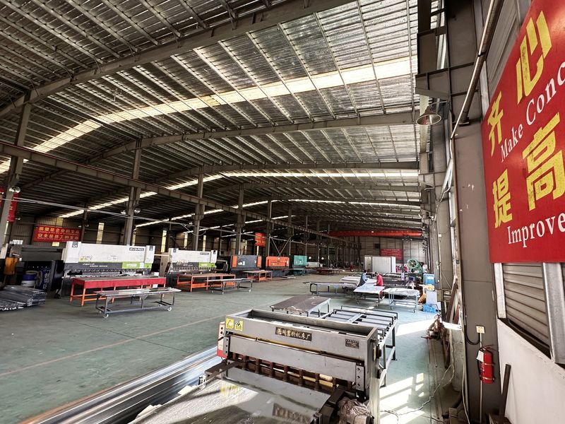 Zhejiang Huier Coating Environmental Protection Equipment Co., Ltd línea de producción del fabricante